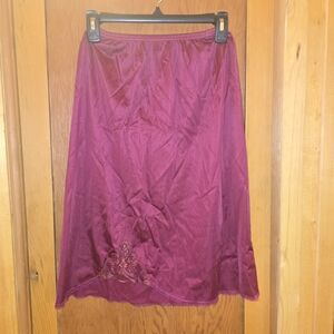 Jc penney size small dark red lace hem slip